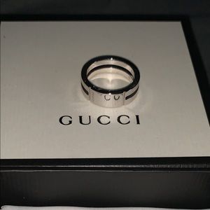 Gucci ring